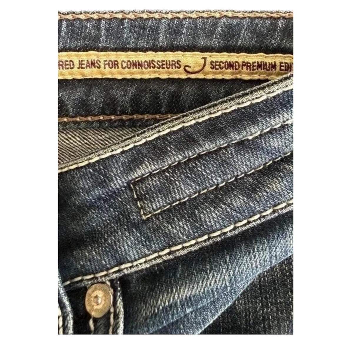 TrickandChic damskie jeansy Jacob Cohen Rare Luxury Denim z widocznym napisem na wewnętrznym pasie i grubymi szwami