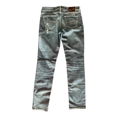 TrickandChic damskie jeansy Jacob Cohen z przetarciami, tylne kieszenie z ozdobnym przeszyciem i skórzaną metką