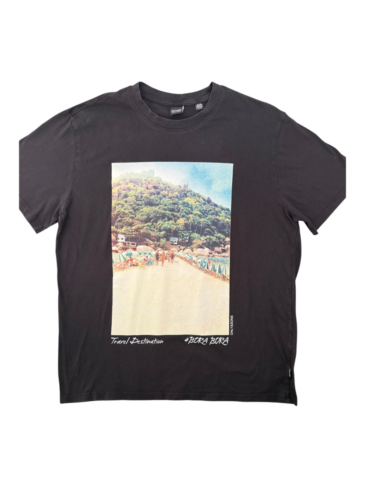 Czarny T-shirt męski Only & Sons z krótkim rękawem i nadrukiem Bora Bora, widok z przodu