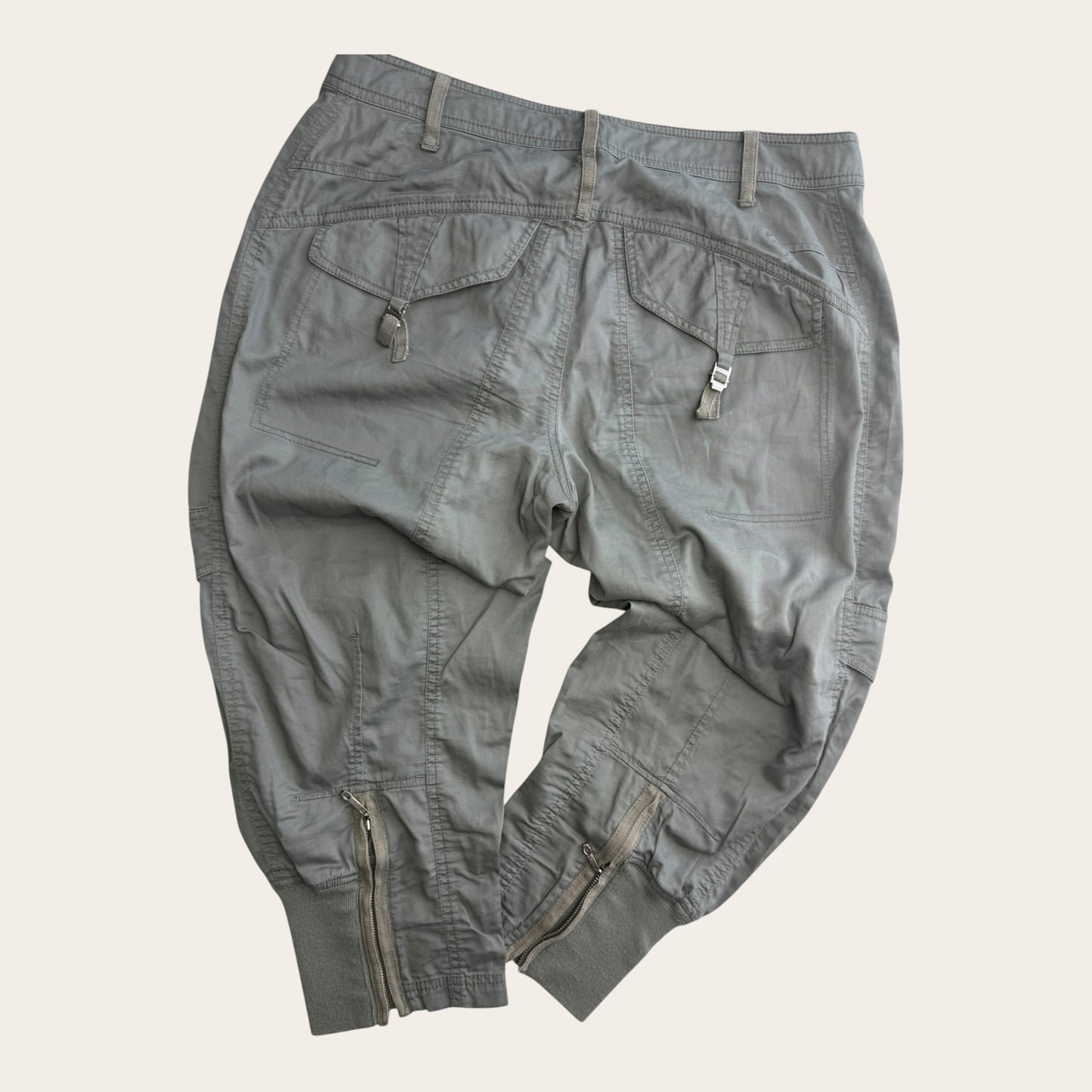 Damskie spodnie khaki rozmiar 38 M – second hand vintage