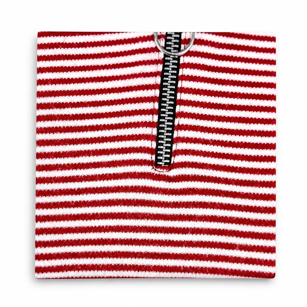 TrickandChic Beyond Vintage czerwono-biały top w paski z zamkiem błyskawicznym przy dekolcie w stylu retro