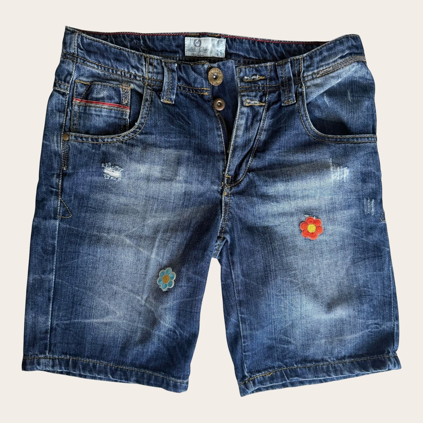 Damskie szorty jeansowe TrickandChic w stylu vintage y2k z kwiatowymi aplikacjami i efektem sprania