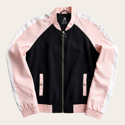 TrickandChic kurtka bomber Atmosphere czarna z różowo-kremowymi rękawami, zamek z kółkiem i ściągacze w stylu vintage