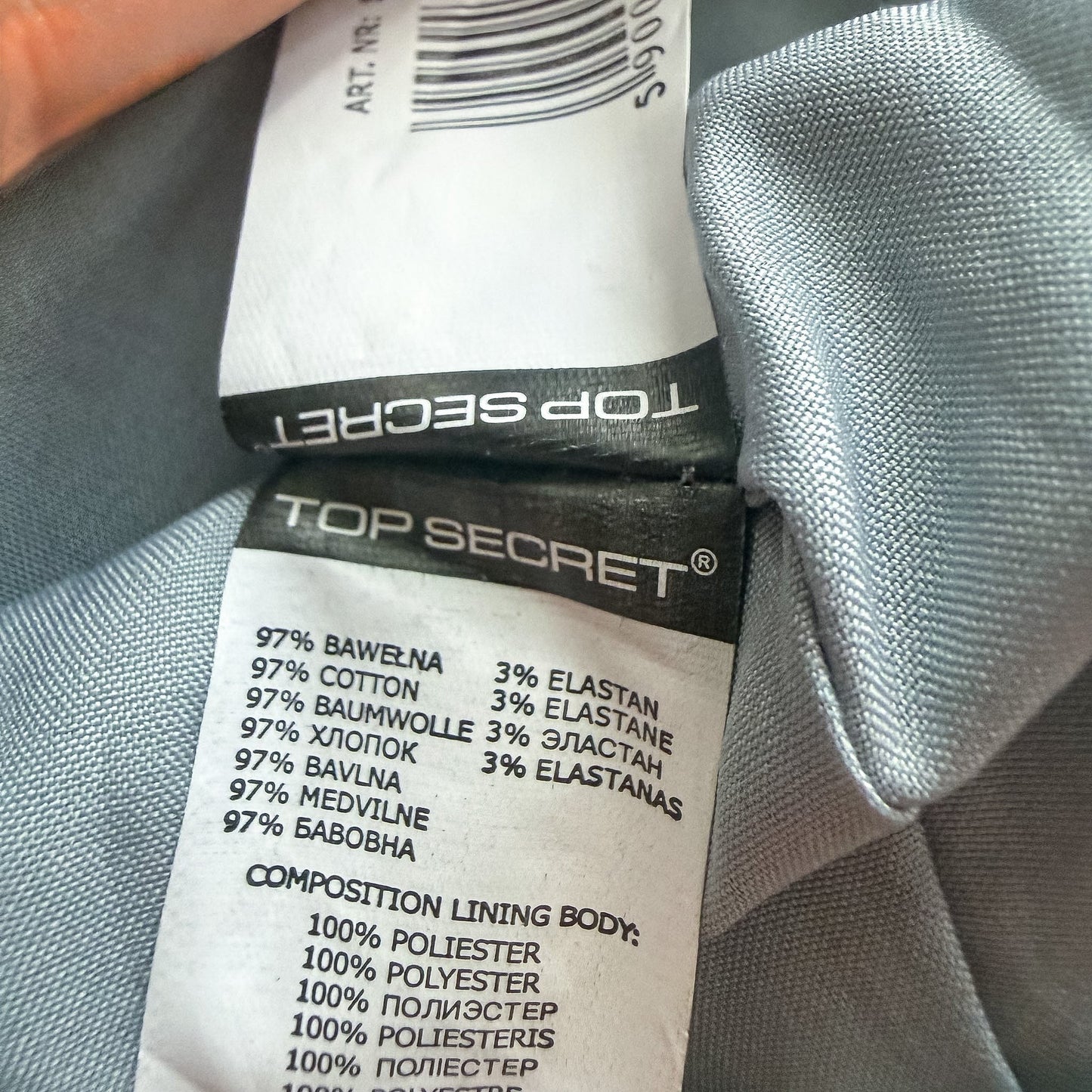 Metka wewnętrzna ze składem materiału spódnicy TrickandChic Top Secret z bawełny i poliestru