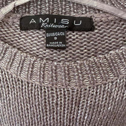 Szary sweter oversize Amisu Knitwear ze srebrną nitką i okrągłym dekoltem w ofercie TrickandChic