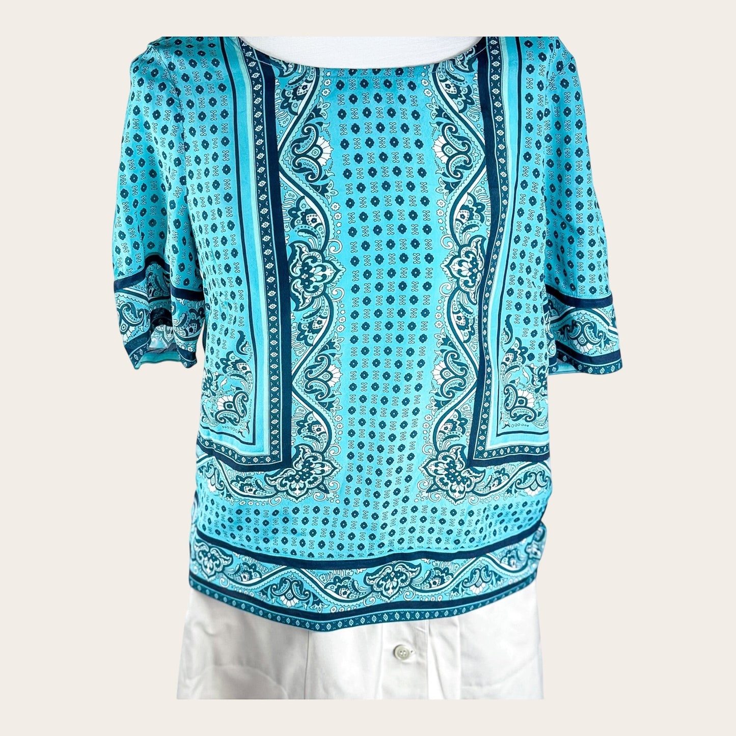 TrickandChic turkusowa bluzka damska z wiskozy z krótkim rękawem i wzorem paisley w stylu boho
