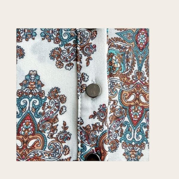Bluzka TrickandChic marki Wallis z białym materiałem w wielobarwny wzór paisley w odcieniach turkusu i brązu z guzikami