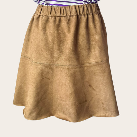 TrickandChic zamszowa spódnica Vero Moda w kolorze brązowym z rozkloszowanym krojem i elastyczną gumką w pasie